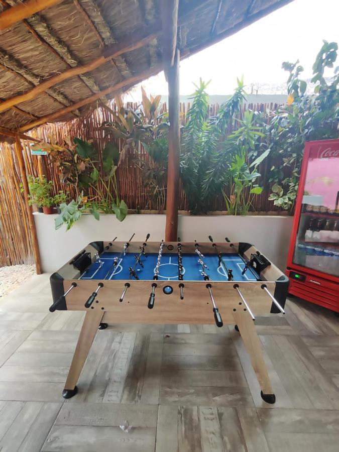 New Friends Hostel & Bar Adults Only วัลลาโดลิด ภายนอก รูปภาพ